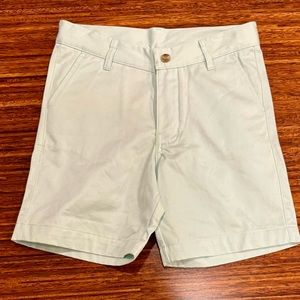 The Beaufort Bonnet Company TBBC light green shorts size 9 EUC adjustable waist